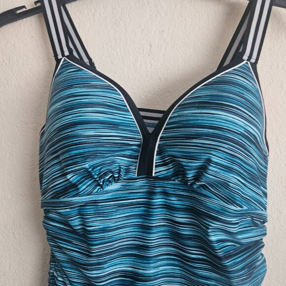 Free Country NWOT Black Striped Tankini Swimsuit Top Adjustable Strap Sides M - Picture 2 of 5